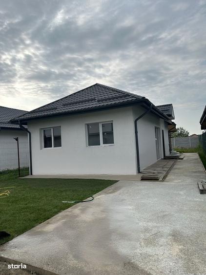 Casă cu 3 camere cu Teren 400 Mp în Domnești