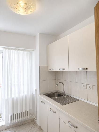 Apartament cu 2 camere decomandat în 13 Septembrie
