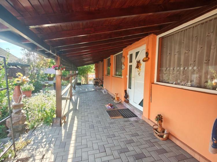 Casă individuală cu 5 camere cu Canalizare în Becicherecu Mic