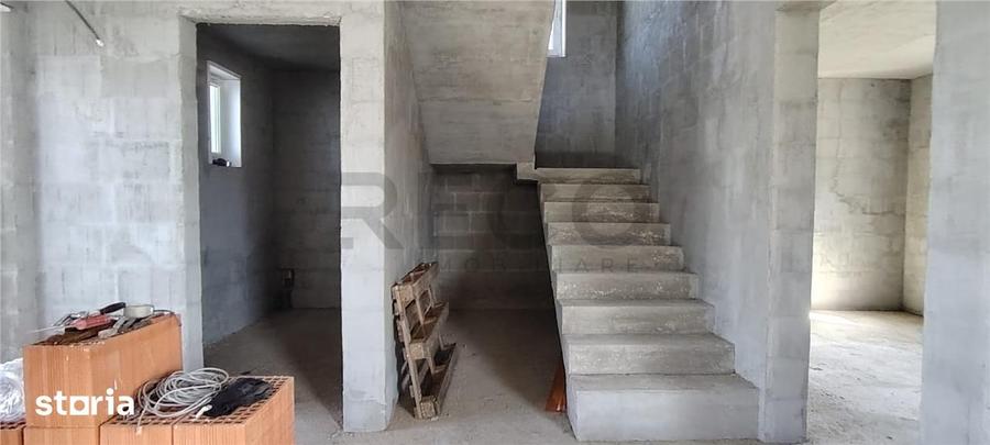 Casă cu 5 camere cu Teren 357 Mp în Dragoș Vodă