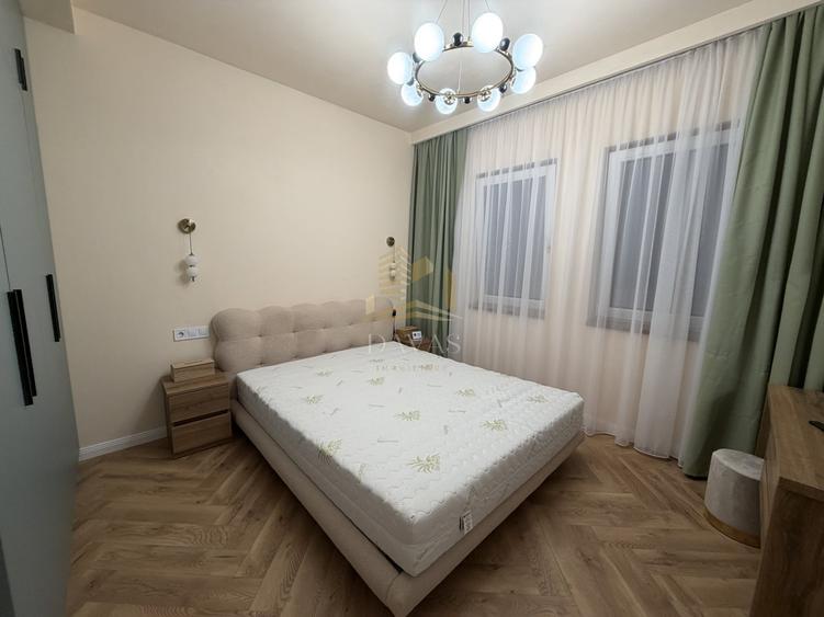 Apartament cu 3 camere decomandat, mobilat în Între Lacuri