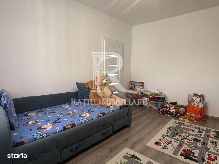 Casă cu 4 camere decomandat în Oncea