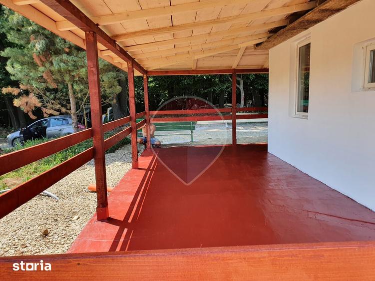 Casă cu 4 camere cu Teren 1000 Mp în Periș