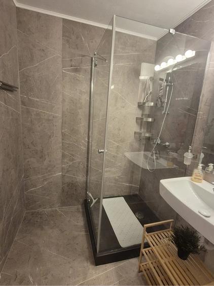 Apartament cu 2 camere decomandat în Vitan