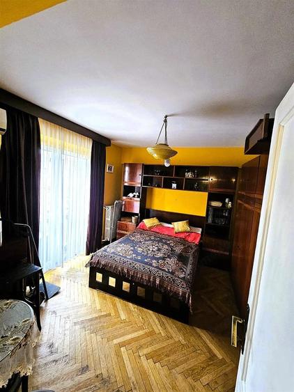 Apartament cu 2 camere semidecomandat în Universitate
