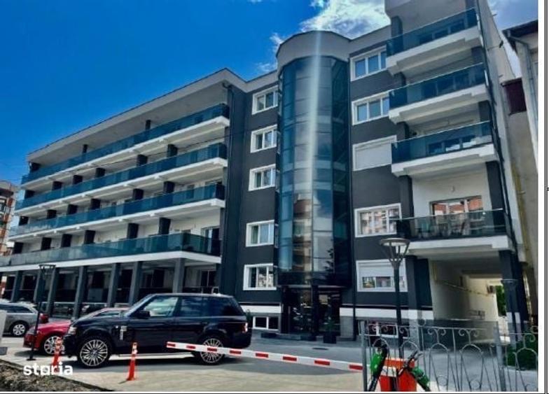 Apartament cu 3 camere în 22 Decembrie