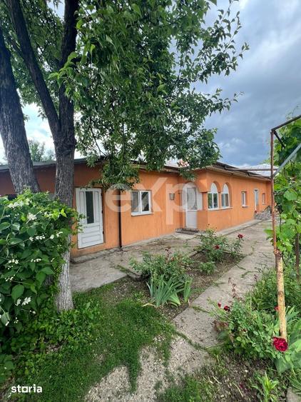 Casă cu 5 camere cu Teren 632 Mp în Clinceni