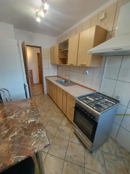 Apartament cu 2 camere decomandat, mobilat în Victoriei
