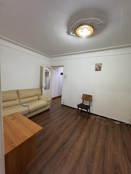 Apartament cu 2 camere semidecomandat în Malu Roșu