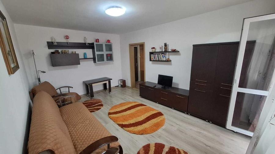 Apartament cu 2 camere decomandat, mobilat în Central