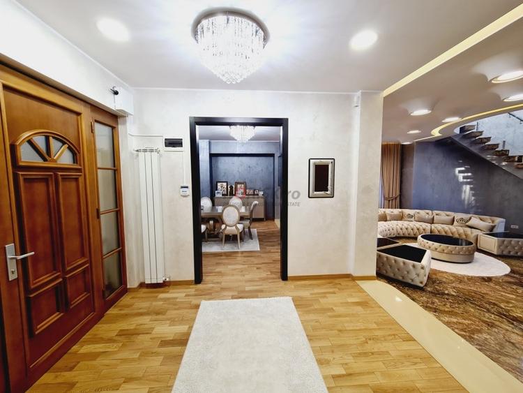 Casă individuală cu 10 camere decomandat cu Canalizare în Pantelimon