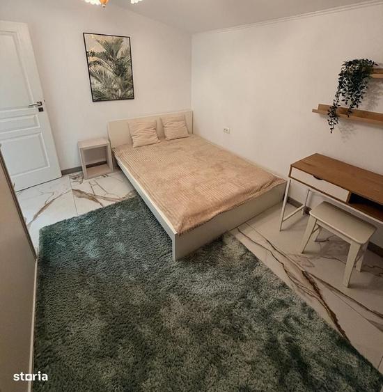 Apartament cu 3 camere decomandat în Exterior Vest