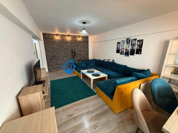 Apartament cu 3 camere decomandat, mobilat în Babadag