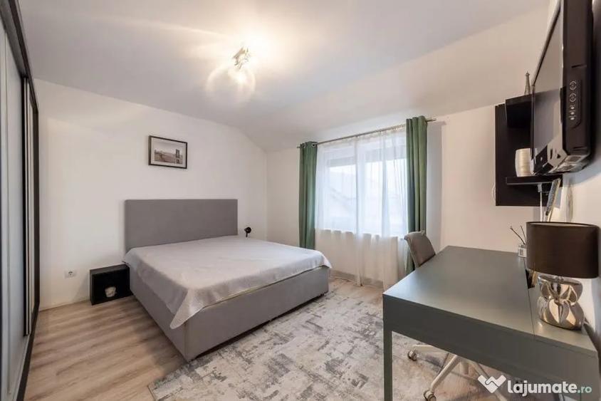 Casă cu 5 camere cu Teren 202 Mp în Trivale