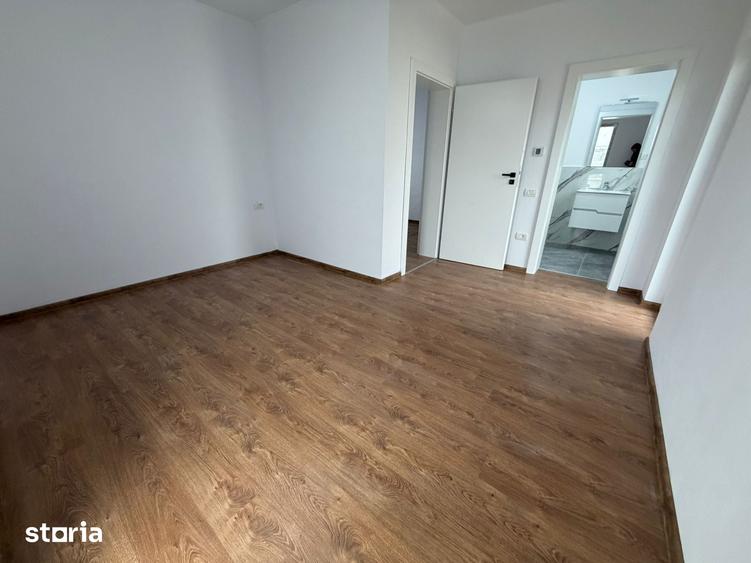 Casă cu 4 camere cu Teren 350 Mp în Săcălaz