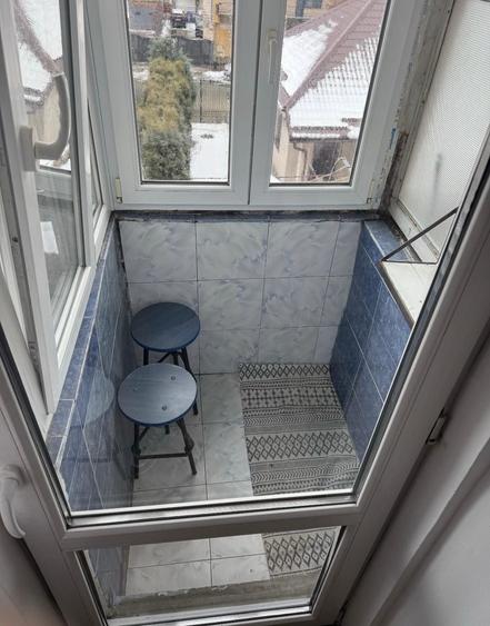 Garsonieră decomandată în Central