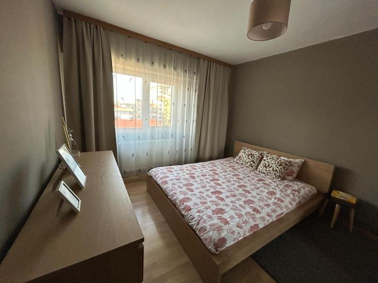 Apartament cu 2 camere decomandat în Exterior Vest