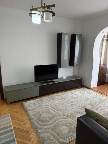 Apartament cu 2 camere semidecomandat în Central