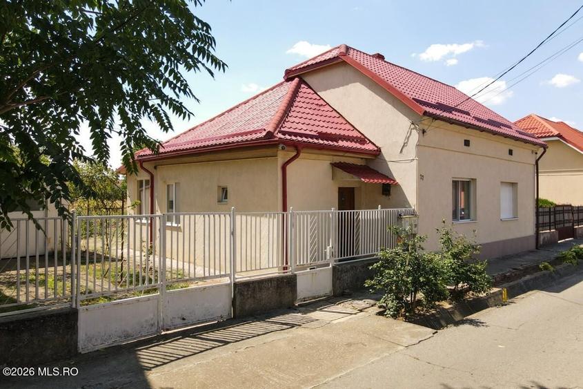 Casă individuală cu 4 camere cu Canalizare în Freidorf