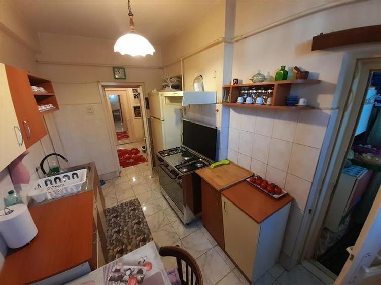Apartament cu 2 camere decomandat în Ultracentral