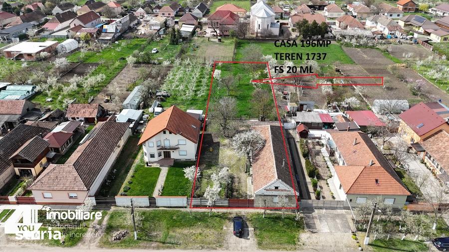 Casă cu 4 camere cu Teren 1737 Mp în Livada