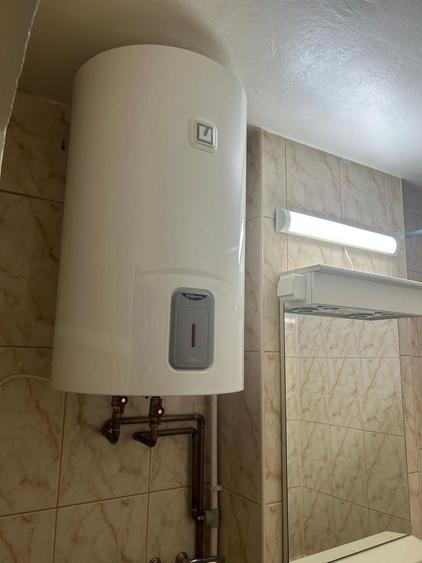 Apartament cu 3 camere semidecomandat, mobilat în Colentina