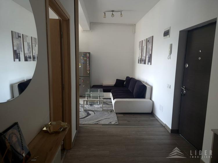 Apartament cu 2 camere semidecomandat, mobilat în Central