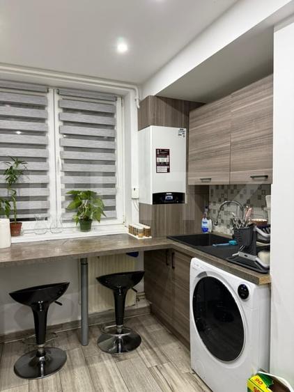 Apartament cu 3 camere semidecomandat, mobilat în Ultracentral