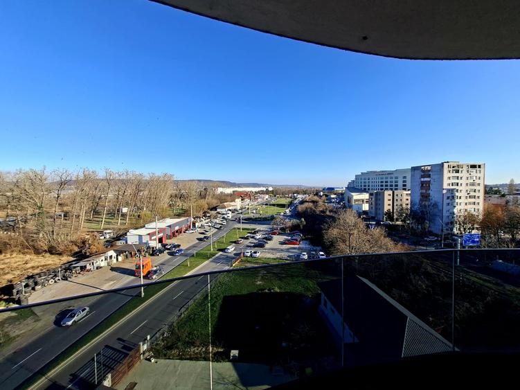 Apartament cu 2 camere nedecomandat, mobilat în Calea București