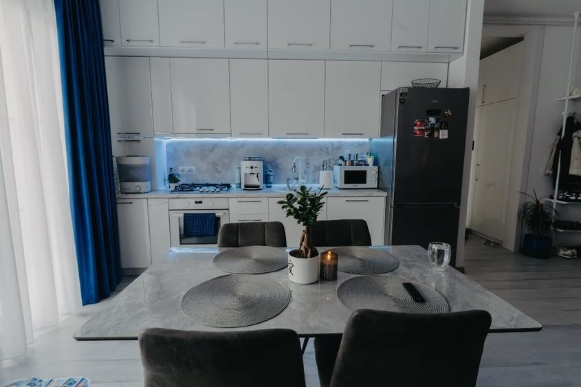 Apartament cu 2 camere decomandat, mobilat în Giroc