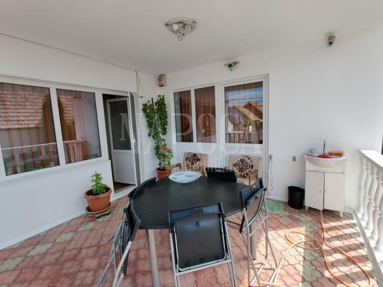 Casă individuală cu 6 camere cu Canalizare în Dâmbul Rotund