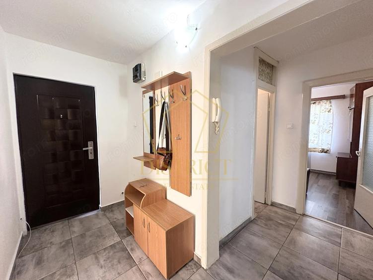 Apartament cu 3 camere decomandat în Complex Studențesc