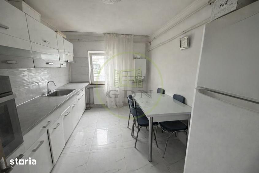 Apartament cu 4 camere decomandat, mobilat în Craiovița Nouă