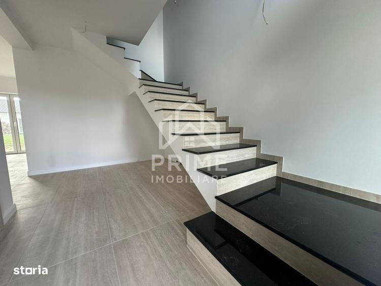 Casă cu 4 camere în Petrești