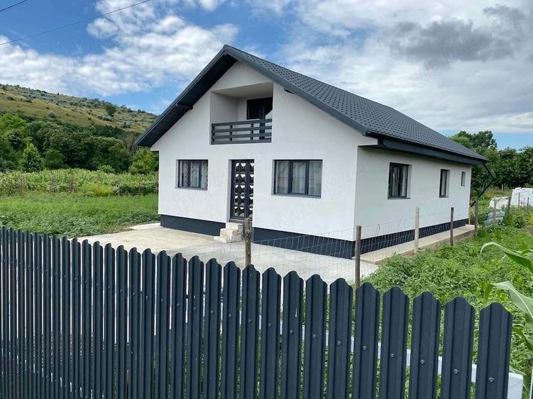 Casă cu Teren 1109 Mp în Bozieni