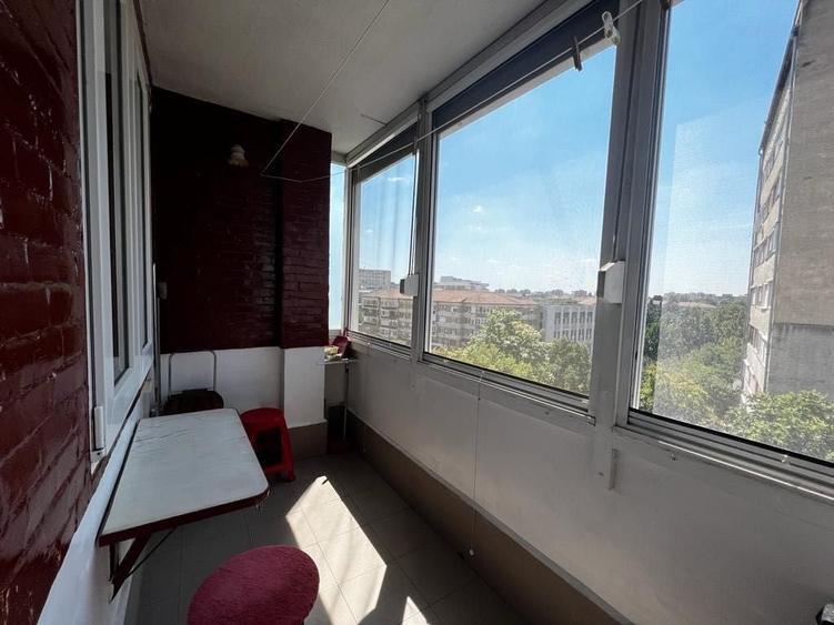 Apartament cu 3 camere decomandat în Rogerius