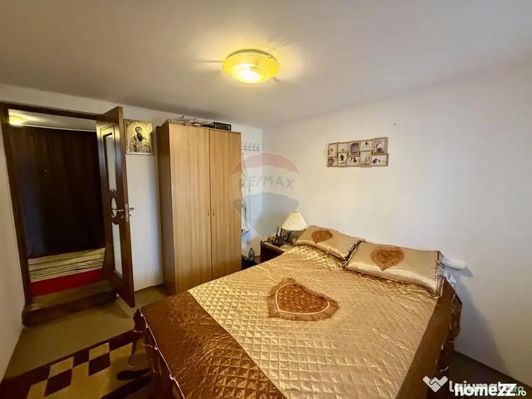 Casă cu 5 camere cu Teren 3344 Mp în Țifești