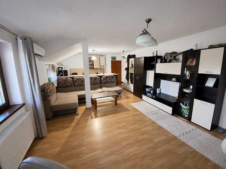 Apartament cu 2 camere semidecomandat în Rudicica