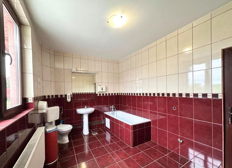 Inchiriere casă complet renovată cu 4 camere  Băneasa, Sector 1 - 21