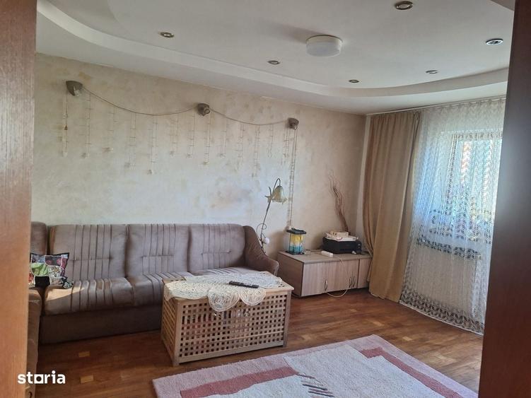 Apartament cu 3 camere în Unirii Nord
