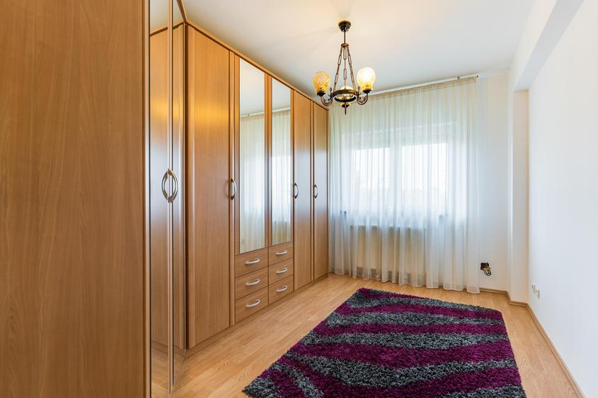 Duplex cu 4 camere cu Canalizare în Voluntari