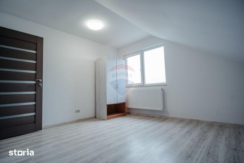 Apartament cu 3 camere, mobilat în Burdujeni