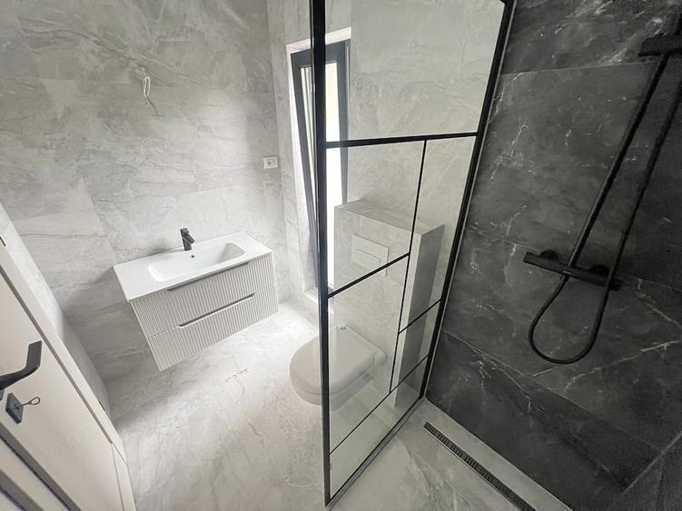 Casă cu 4 camere cu Teren 308 Mp în Favorit