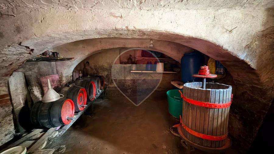 Casă de vânzare în Axente Sever – situată la șoseaua principală - 2