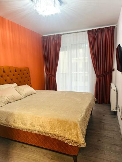 Apartament cu 3 camere decomandat în Central