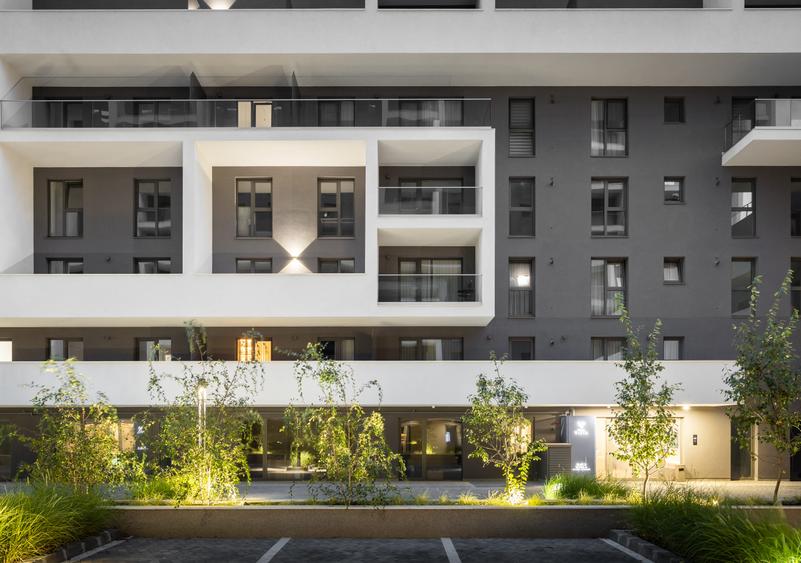 Apartament cu 3 camere decomandat în Aviației