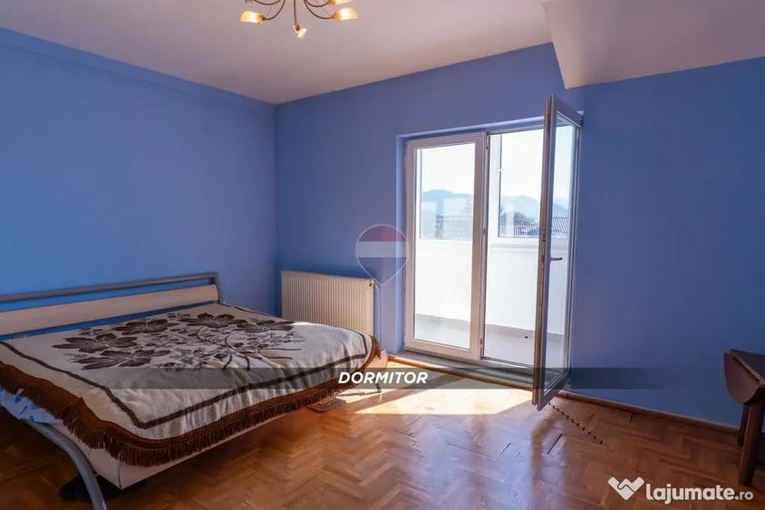 Apartament cu 7 camere decomandat în Central