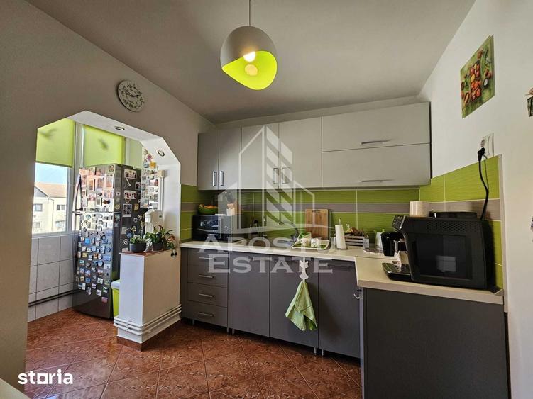 Apartament cu 3 camere decomandat în Soarelui