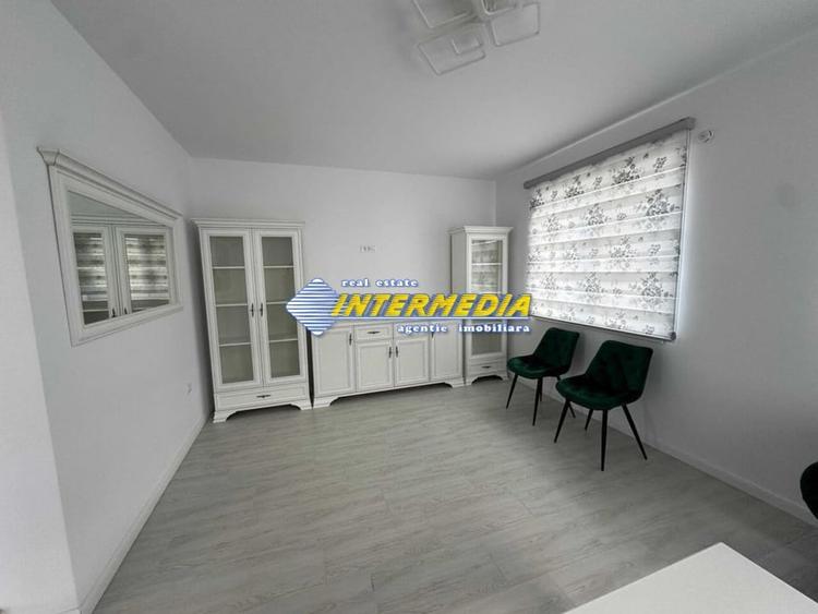 Casă individuală cu 3 camere cu Canalizare în Cetate