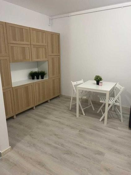 Apartament cu 2 camere decomandat în Cățelu